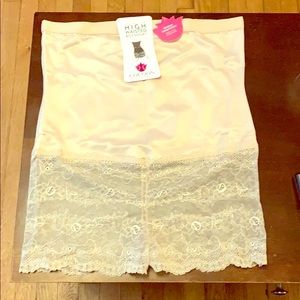 Co’Coon body shaper! NWT.